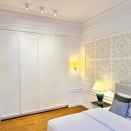 Luxury Mondrian Market Square Iii 4* وارسو