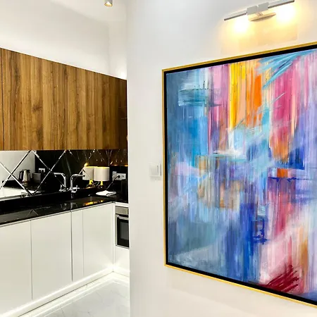 Aparthotel Luxury Mondrian Market Square Iii *