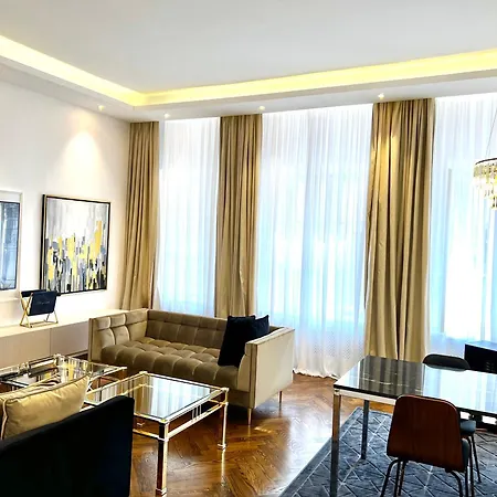 Luxury Mondrian Market Square Iii *