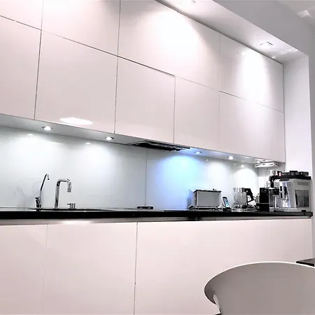 Aparthotel Luxury Mondrian Market Square Iii *