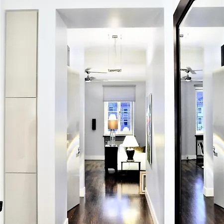 Aparthotel Luxury Mondrian Market Square Iii