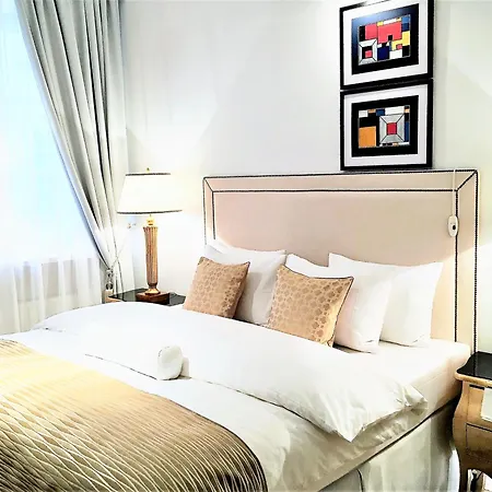 Luxury Mondrian Market Square Iii *