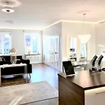 Luxury Mondrian Market Square Iii Aparthotel