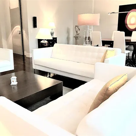 アパートホテル Luxury Mondrian Market Square Iii 4*