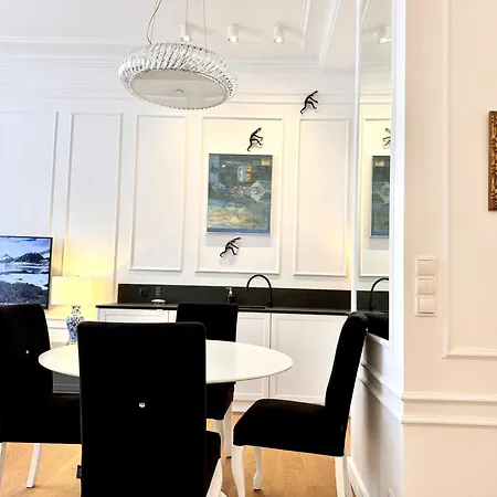 Luxury Mondrian Market Square Iii Aparthotel