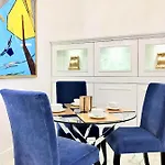 Luxury Mondrian Market Square Iii Варшава