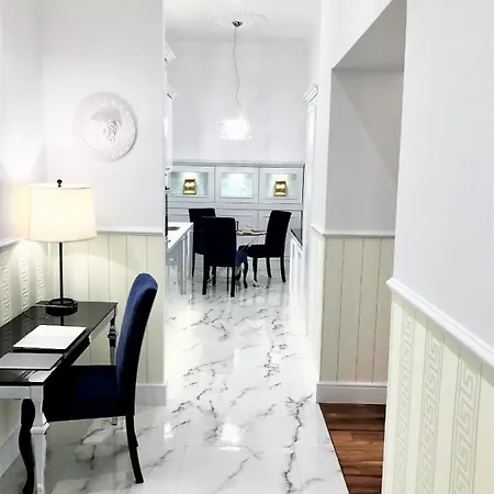 Apartmanhotel Luxury Mondrian Market Square Iii