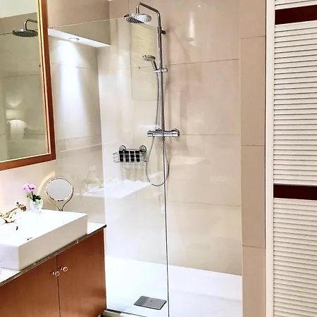 Luxury Mondrian Market Square Iii Apartmanhotel Varsó